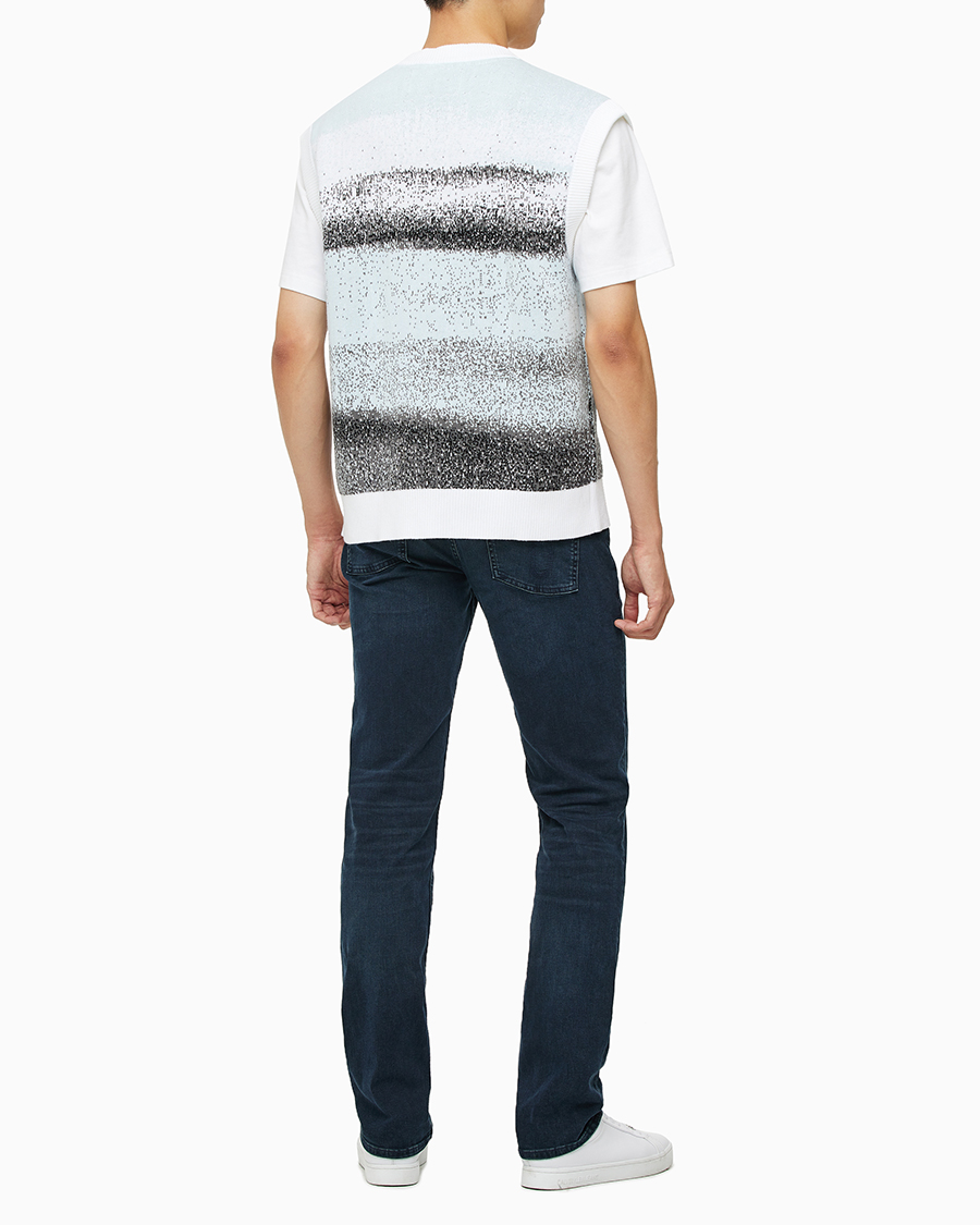 캘빈클라인 진(CALVIN KLEIN JEANS) 남 라이트블루 릴렉스핏 스프레이 스웨터 베스트 J324604 0LA